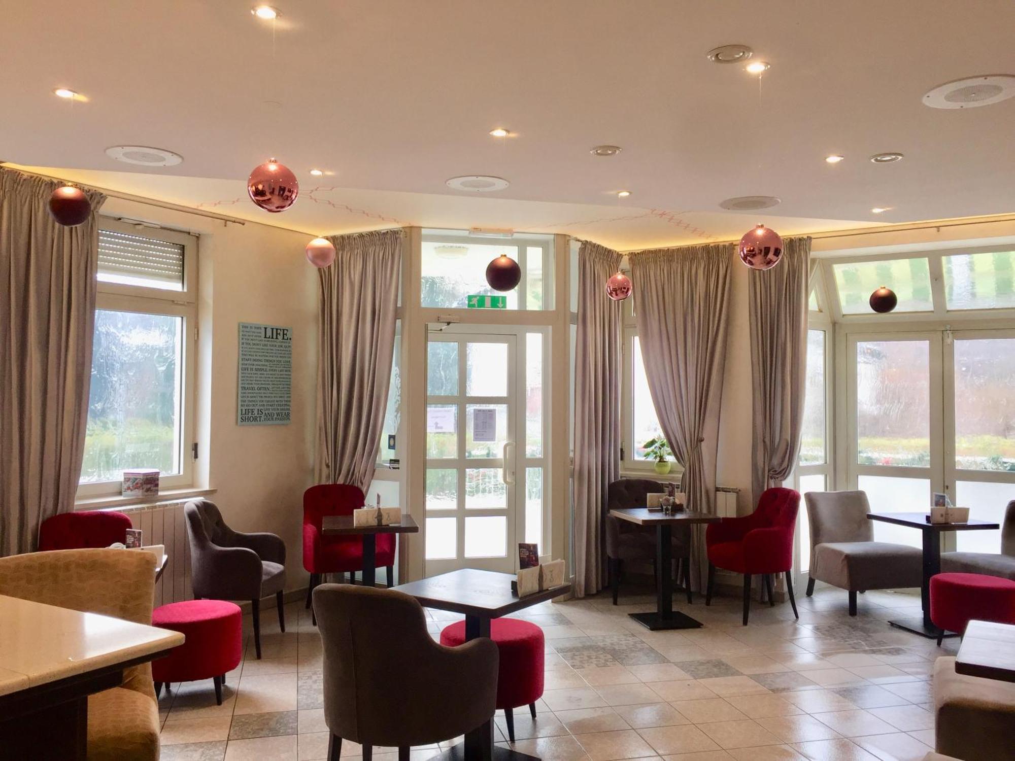 Hotel Maj 3*